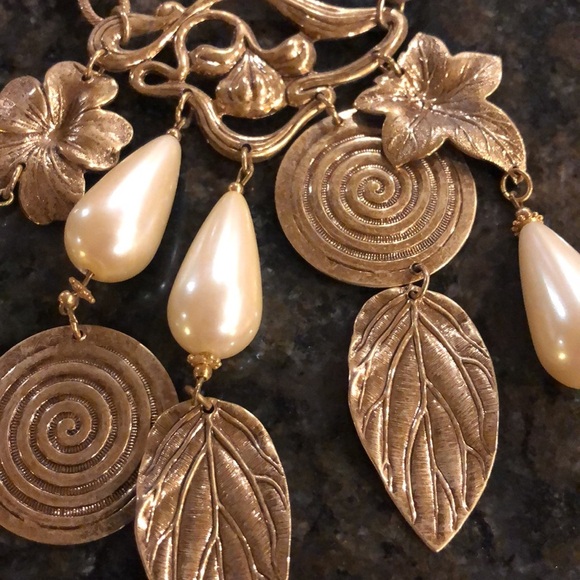 Retro Faux Pearl Gold Tone Necklace Statement piece - Picture 2 of 5